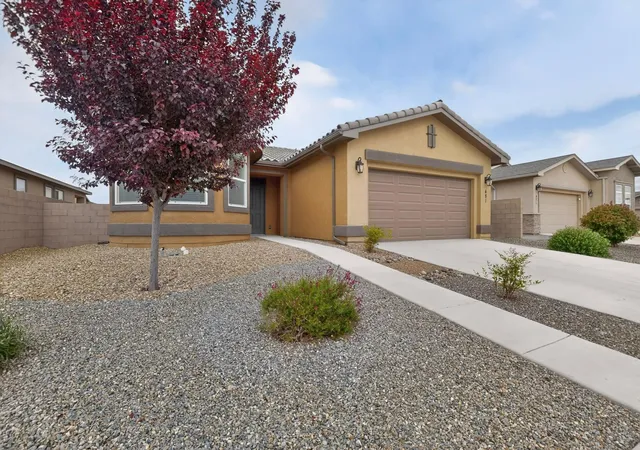 Photo 3 of Single family home for sale at 481 Rio Chama Cir Sw, Los Lunas, NM 87031 | MLS# 1108885 | Listing updated on 2026-08-11