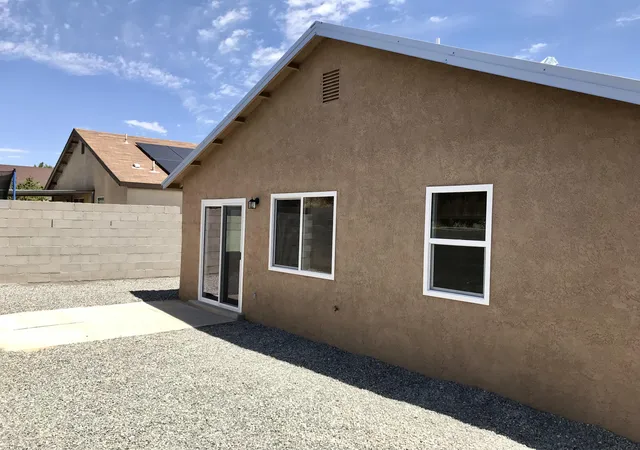 Photo 3 of Sale Pending at 1527 Silent Meadows Pl SW, Albuquerque, NM 87121 | MLS# 1108923 | Listing updated on 2026-08-15