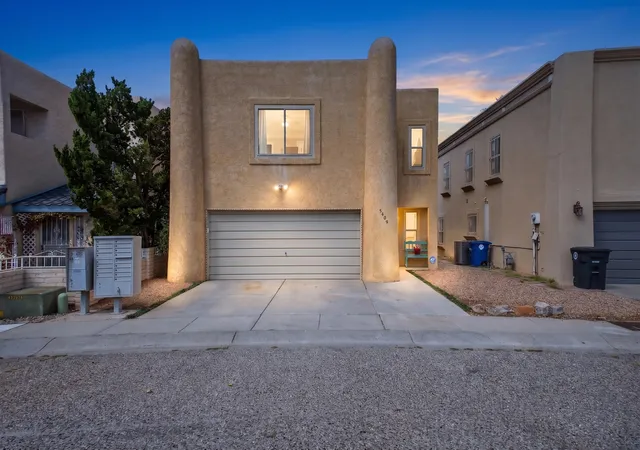 Photo 2 of Sale Pending at 5409 Colleens Way Ne, Albuquerque, NM 87111 | MLS# 1108970 | Listing updated on 2026-08-22