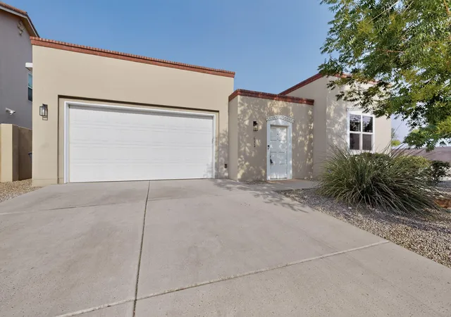 Photo 2 of Single family home for sale at 632 Bosque Verde Ln Nw, Albuquerque, NM 87104 | MLS# 1109013 | Listing updated on 2026-08-28
