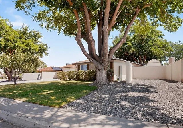3rd image of 6317 Mossman Pl Ne, Albuquerque, NM 87110 | MLS# 1109042