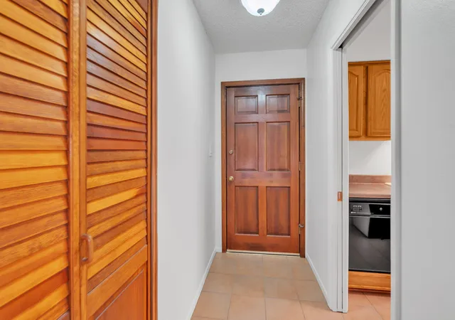 Photo 4 of Sale Pending at 2445 Algodones St NE, Albuquerque, NM 87112 | MLS# 1109048 | Listing updated on 2026-08-15