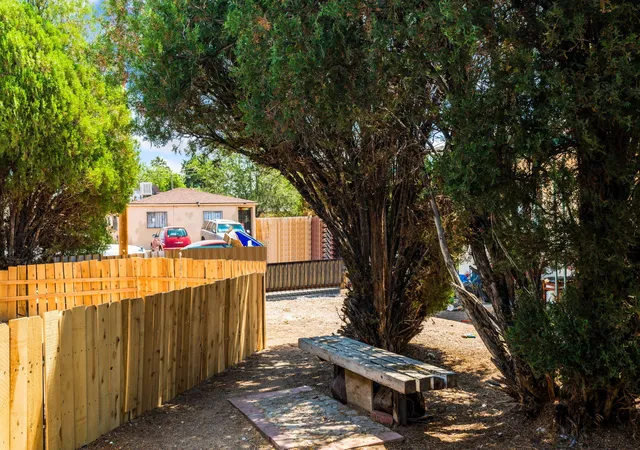 Photo 2 of Multi family home for sale at 425 Grove St Se, Albuquerque, NM 87108 | MLS# 1109078 | Listing updated on 2026-08-13