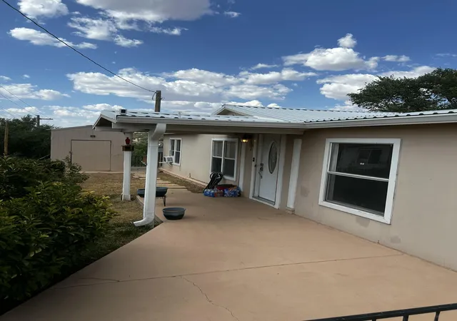 Photo 3 of Manufactured home for sale at 825 Corona Ave, Santa Rosa, NM 88435 | MLS# 1109079 | Listing updated on 2026-08-15