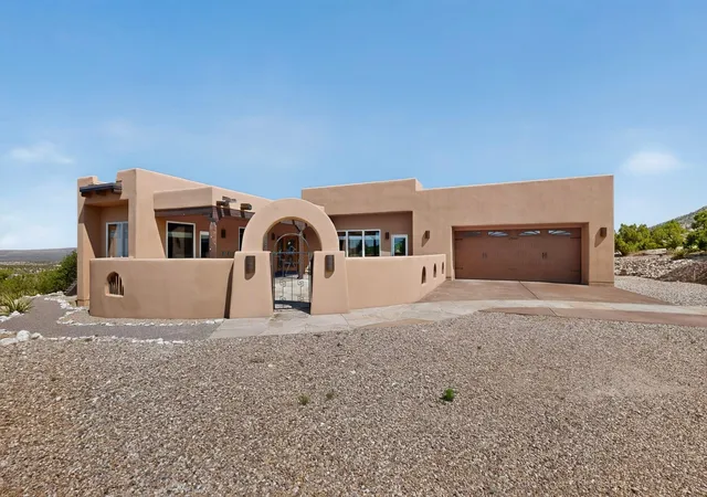 Photo 4 of Single family home for sale at 1583 Deer Cyn Trl, Mountainair, NM 87036 | MLS# 1109098 | Listing updated on 2026-08-17