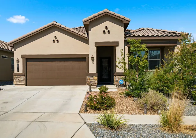 Photo 1 of Sale Pending at 2015 Duke City St Se, Albuquerque, NM 87123 | MLS# 1109107 | Listing updated on 2026-08-27