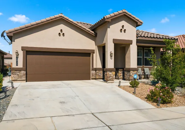 Photo 2 of Sale Pending at 2015 Duke City St Se, Albuquerque, NM 87123 | MLS# 1109107 | Listing updated on 2026-08-27
