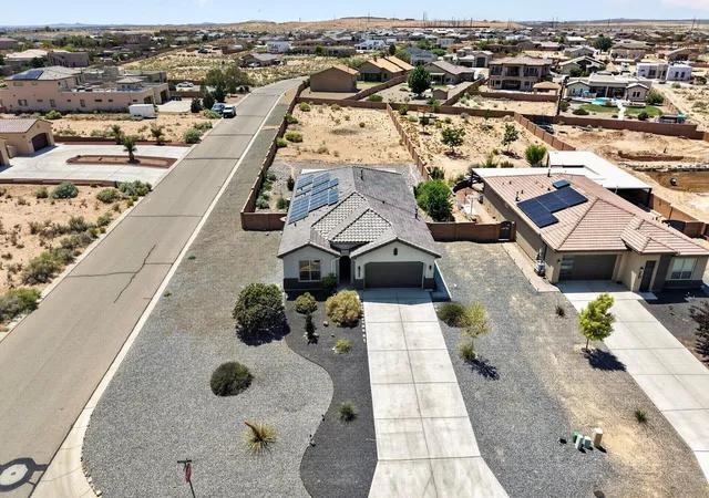 Photo 3 of Sale Pending at 3307 Icarian Ct Ne, Rio Rancho, NM 87144 | MLS# 1109114 | Listing updated on 2026-09-01