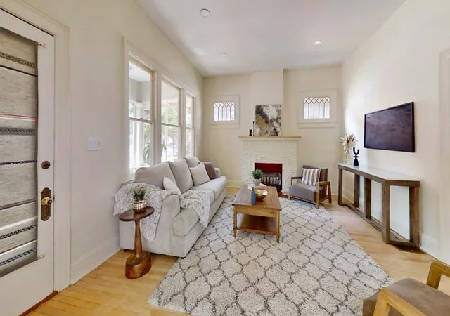Photo 3 of Sale Pending at 418 12th Street NW, Albuquerque, NM 87102 | MLS# 1109127 | Listing updated on 2026-08-17