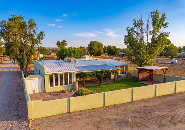 Photo 3 of Manufactured home for sale at 125 Walden Rd, Corrales, NM 87048 | MLS# 1109138 | Listing updated on 2026-08-14