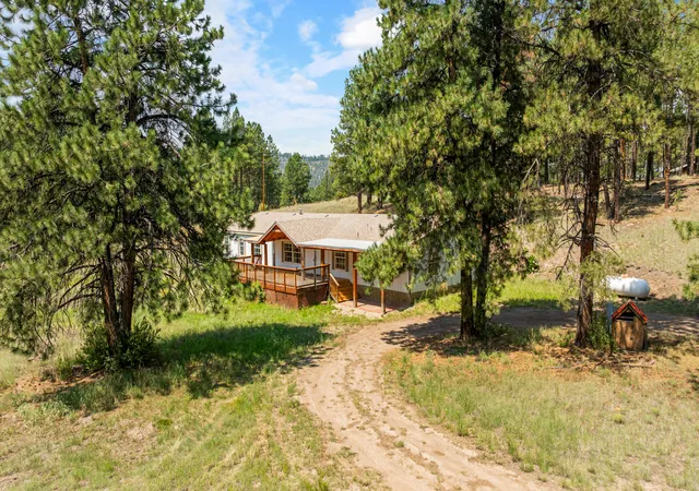 Photo 2 of Manufactured home for sale at 504 Vallecitos Rd, Jemez Springs, NM 87025 | MLS# 1109147 | Listing updated on 2026-08-24
