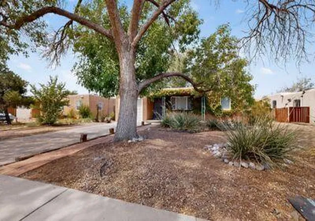 Photo 2 of Single family home for sale at 705 Palomas Dr Se, Albuquerque, NM 87108 | MLS# 1109153 | Listing updated on 2026-08-14