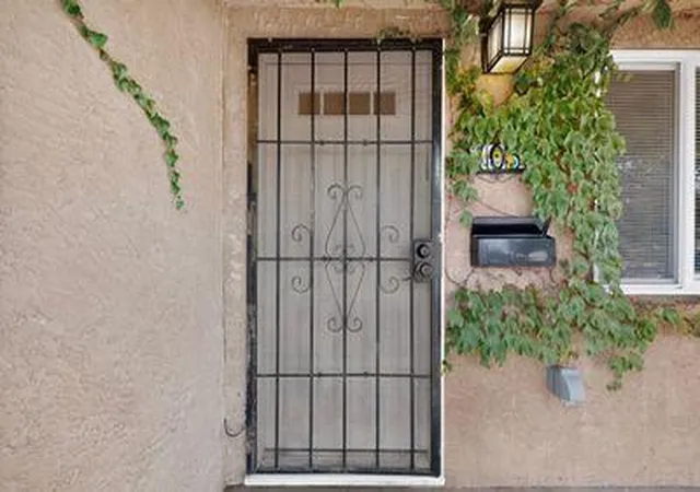 Photo 3 of Single family home for sale at 705 Palomas Dr SE, Albuquerque, NM 87108 | MLS# 1109153 | Listing updated on 2026-09-26