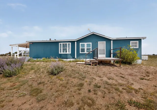 Photo 2 of Manufactured home for sale at 10 Reata Rd, Moriarty, NM 87035 | MLS# 1109156 | Listing updated on 2026-08-23