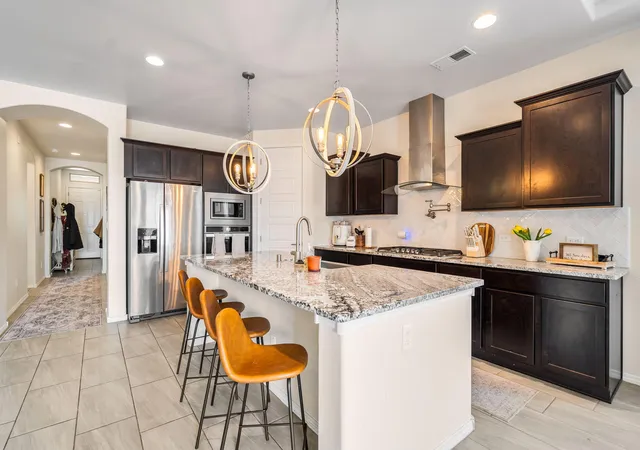 Photo 2 of Single family home for sale at 500 Michael Ave Sw, Los Lunas, NM 87031 | MLS# 1109157 | Listing updated on 2026-08-18