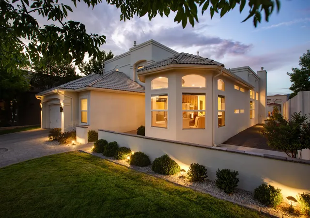 Photo 3 of Sale Pending at 11201 Spyglass Hl Ln Ne, Albuquerque, NM 87111 | MLS# 1109160 | Listing updated on 2026-08-24