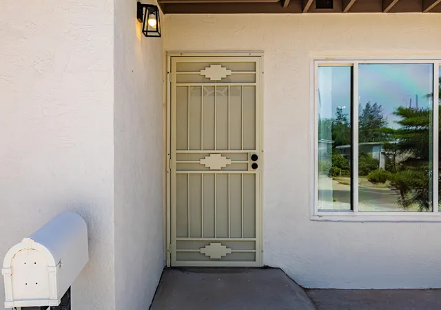Photo 4 of Sale Pending at 4808 Ponderosa Ave NE, Albuquerque, NM 87110 | MLS# 1109168 | Listing updated on 2026-08-28
