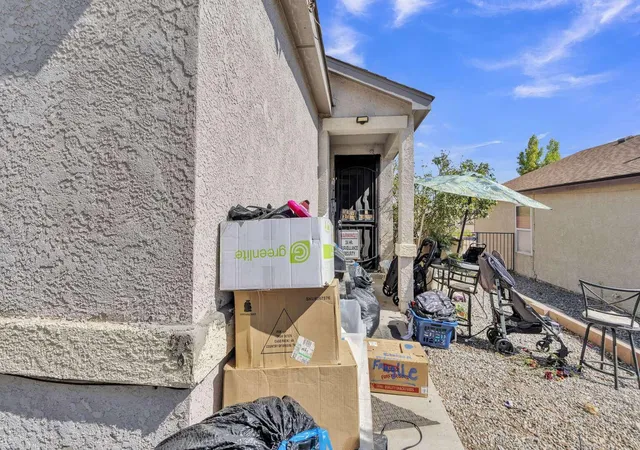 Photo 4 of Sale Pending at 10811 Beaker Rd SW, Albuquerque, NM 87121 | MLS# 1109180 | Listing updated on 2026-09-28