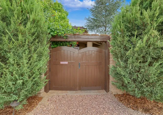 Photo 3 of Single family home for sale at 178 Loma Del Oro, Corrales, NM 87048 | MLS# 1109244 | Listing updated on 2026-08-30