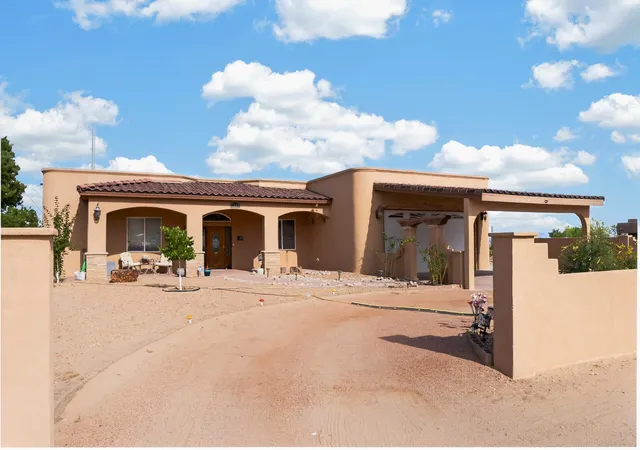 Photo 3 of Single family home for sale at 1000 13th Street SE, Rio Rancho, NM 87124 | MLS# 1109287 | Listing updated on 2026-08-17