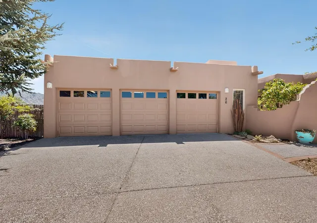 Photo 2 of Sale Pending at 26 Dusty Trl Dr, Placitas, NM 87043 | MLS# 1109329 | Listing updated on 2026-08-21