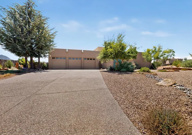 Photo 2 of Sale Pending at 26 Dusty Trl Dr, Placitas, NM 87043 | MLS# 1109329 | Listing updated on 2026-08-21