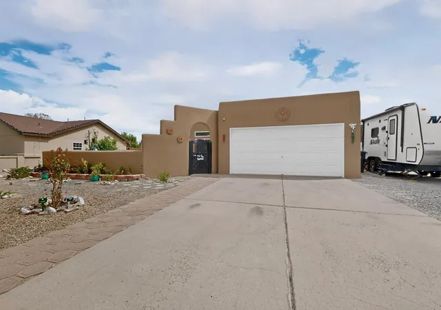 Photo 1 of Sale Pending at 10 Milton Loop, Los Lunas, NM 87031 | MLS# 1109348 | Listing updated on 2026-08-24