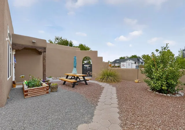 Photo 2 of Sale Pending at 10 Milton Loop, Los Lunas, NM 87031 | MLS# 1109348 | Listing updated on 2026-08-24