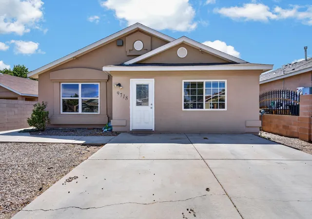 Photo 3 of Sale Pending at 9718 Atrisco Ranch Rd Sw, Albuquerque, NM 87121 | MLS# 1109354 | Listing updated on 2026-08-20