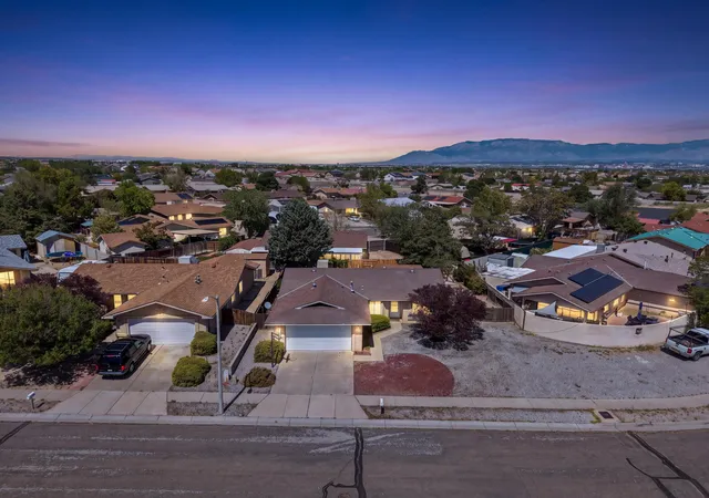 Photo 1 of Sale Pending at 9101 Suncrest Ave Sw, Albuquerque, NM 87121 | MLS# 1109387 | Listing updated on 2026-08-24