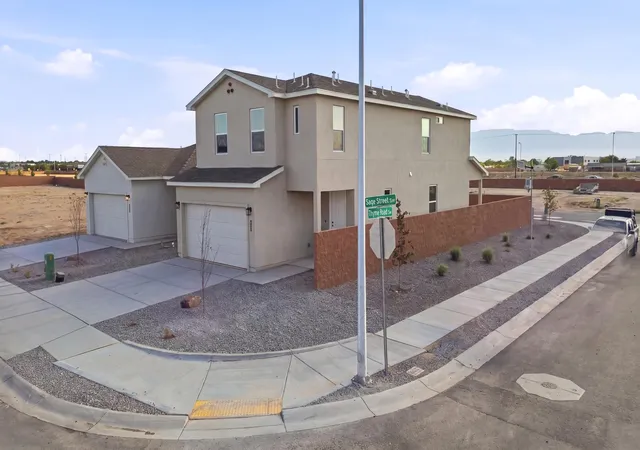Photo 3 of Single family home for sale at 1268 Sage St Sw, Albuquerque, NM 87121 | MLS# 1109441 | Listing updated on 2026-08-19
