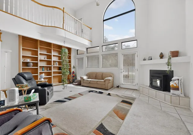 Photo 4 of Sale Pending at 9150 Carmel Ave NE, Albuquerque, NM 87122 | MLS# 1109461 | Listing updated on 2026-08-24