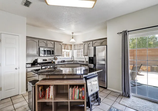 3rd image of 7516 Peregrine Rd Ne, Albuquerque, NM 87113 | MLS# 1109442