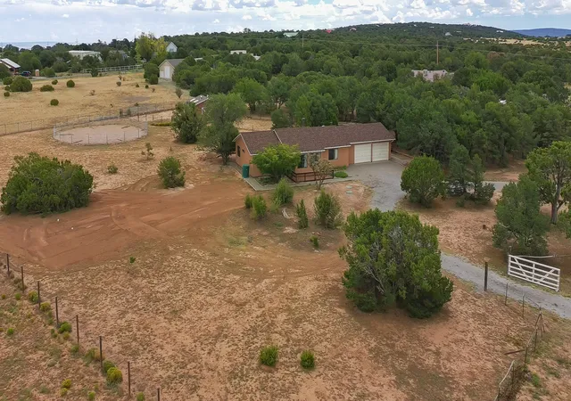 Photo 1 of Sale Pending at 10 Autumn Ct, Edgewood, NM 87015 | MLS# 1109482 | Listing updated on 2026-08-24