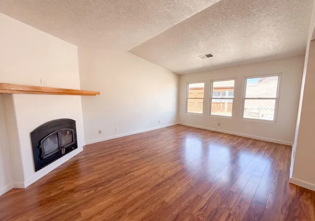 Photo 3 of Single family home for sale at 1609 Blue Quail Ct Ne, Rio Rancho, NM 87144 | MLS# 1109490 | Listing updated on 2026-08-21