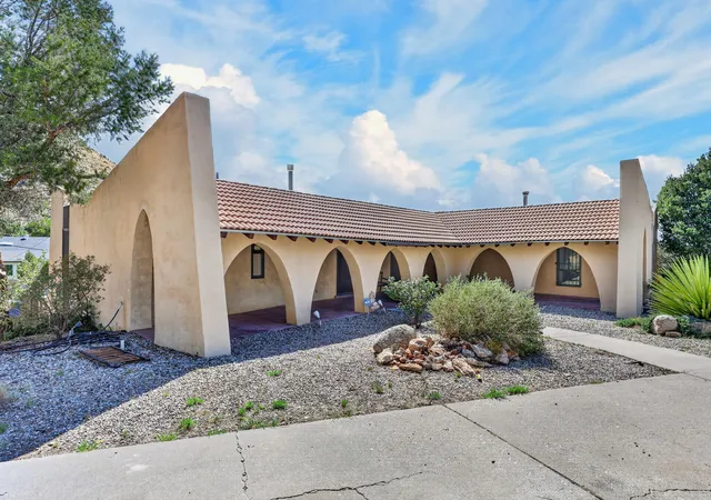 Photo 3 of Single family home for sale at 13620 Cedarbrook Ave Ne, Albuquerque, NM 87111 | MLS# 1109520 | Listing updated on 2026-08-29