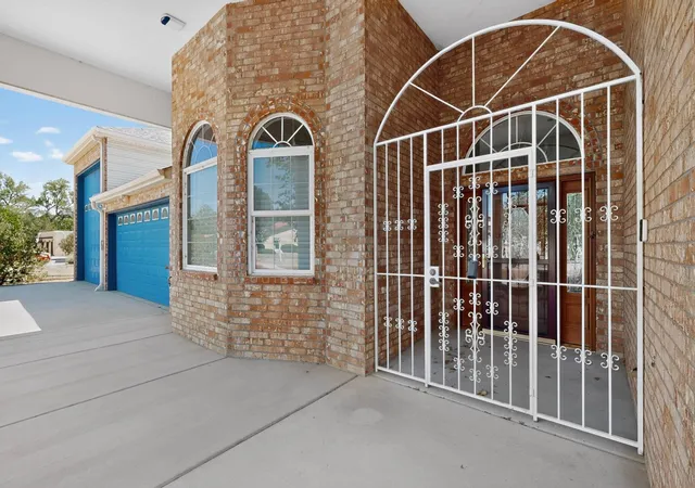 Photo 3 of Single family home for sale at 606 Willowbrook Ln, Rio Communities, NM 87002 | MLS# 1109524 | Listing updated on 2026-08-21