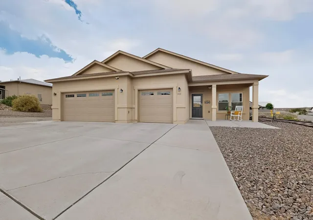 Photo 3 of Sale Pending at 2417 Istle Rd Ne, Rio Rancho, NM 87124 | MLS# 1109575 | Listing updated on 2026-08-25