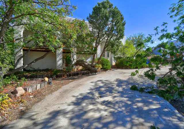 Photo 2 of Sale Pending at 13207 Cedarbrook Ave Ne, Albuquerque, NM 87111 | MLS# 1109529 | Listing updated on 2026-08-26