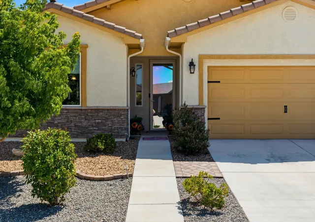 Photo 2 of Single family home for sale at 480 Pecos River Rd Sw, Los Lunas, NM 87031 | MLS# 1109545 | Listing updated on 2026-08-21