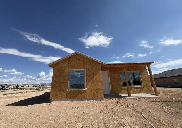 Photo 2 of Single family home for sale at 6154 Diebenkorn Dr Se, Albuquerque, NM 87106 | MLS# 1109438 | Listing updated on 2026-08-21