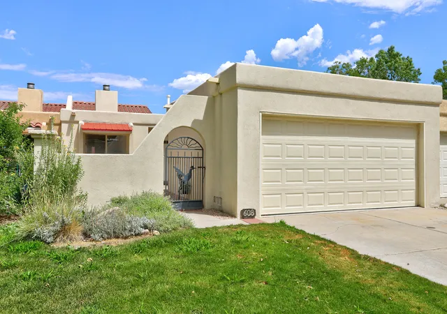 Photo 2 of Townhouse for sale at 608 Meadow Green Ct Se, Albuquerque, NM 87123 | MLS# 1109579 | Listing updated on 2026-08-22