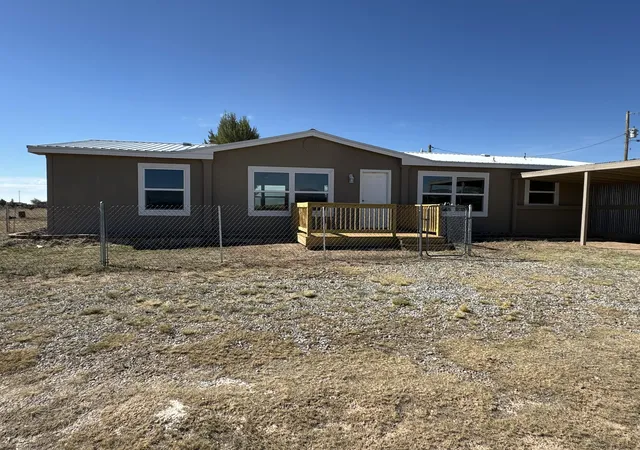 Photo 3 of Manufactured home for sale at 21 Chavez Rd, Moriarty, NM 87035 | MLS# 1109589 | Listing updated on 2026-08-21
