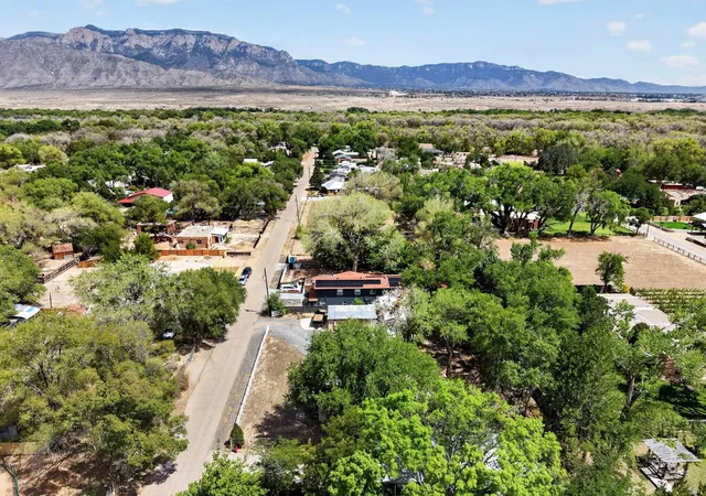 Photo 3 of Sale Pending at 432 Mockingbird Ln, Corrales, NM 87048 | MLS# 1109689 | Listing updated on 2026-08-26