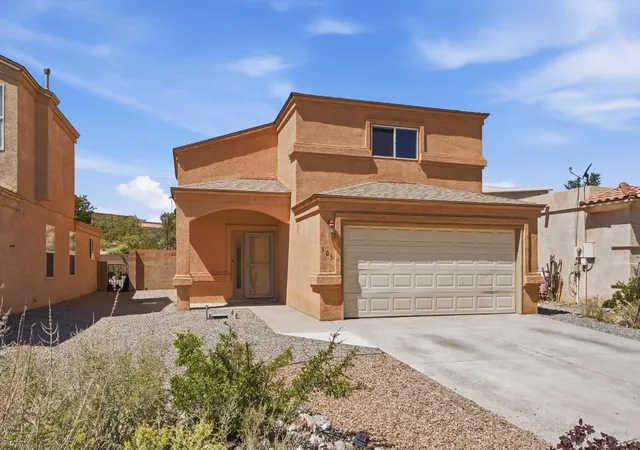Photo 3 of Single family home for sale at 105 Latigo Trl Se, Rio Rancho, NM 87124 | MLS# 1109691 | Listing updated on 2026-08-23
