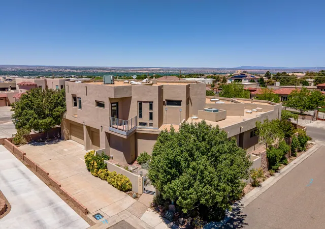 Photo 3 of Single family home for sale at 7816 Florence Ave Ne, Albuquerque, NM 87122 | MLS# 1109729 | Listing updated on 2026-08-26