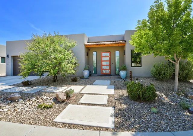 Photo 1 of Sale Pending at 2704 Kayla Ln Nw, Albuquerque, NM 87104 | MLS# 1109770 | Listing updated on 2026-08-27