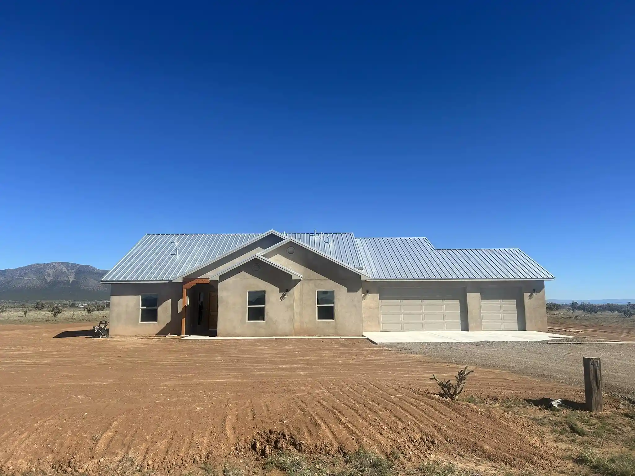 Photo 1 of Single family home for sale at 41 Rory Rd, Edgewood, NM 87015 | MLS# 1109819 | Listing updated on 2026-10-21