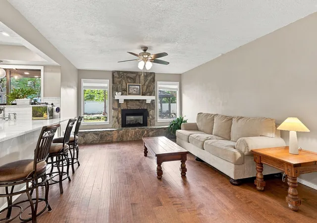Photo 2 of Sale Pending at 9404 Lona Ln Ne, Albuquerque, NM 87111 | MLS# 1109887 | Listing updated on 2026-08-29