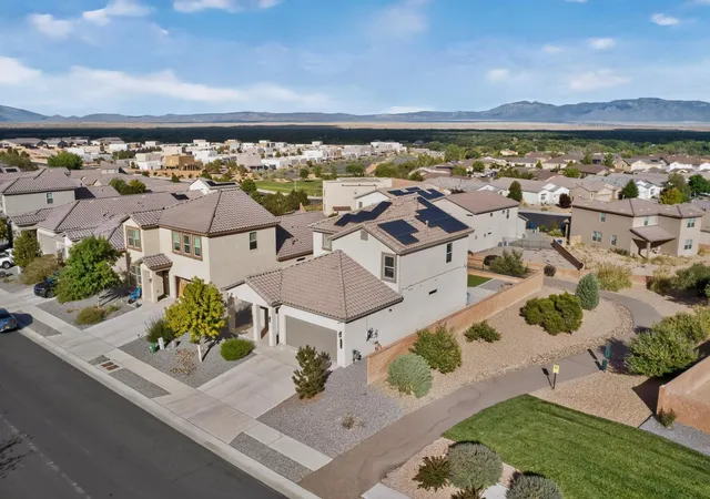 Photo 3 of Single family home for sale at 1729 Valle Vista Rd Nw, Los Lunas, NM 87031 | MLS# 1109924 | Listing updated on 2026-09-01